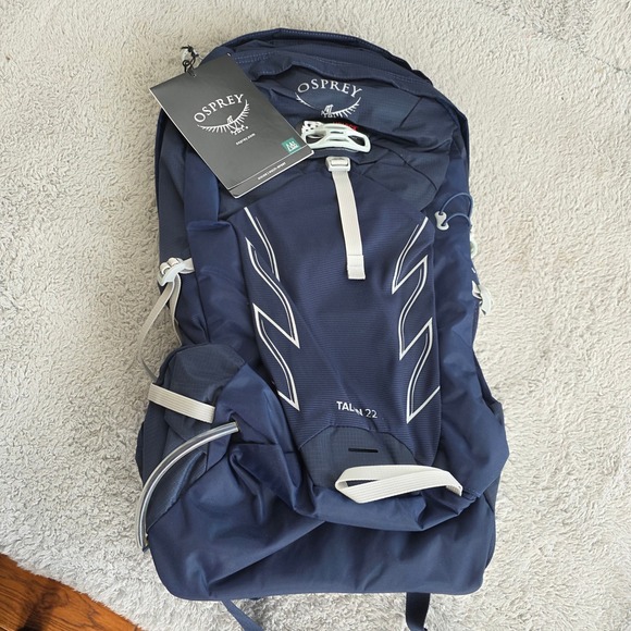 osprey 22 litre backpack | Tempest | Ultralight Pack | Anchor Blue/Atlas For those needing to carry trekking poles or an ice axe Osprey Talon 22 Backpack Navy